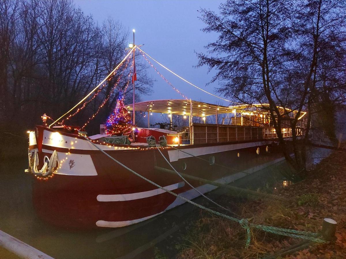 péniche chambre d'hôtes Dole Exterior foto