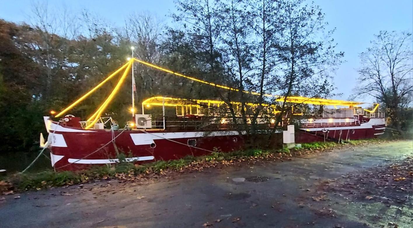 péniche chambre d'hôtes Dole Exterior foto
