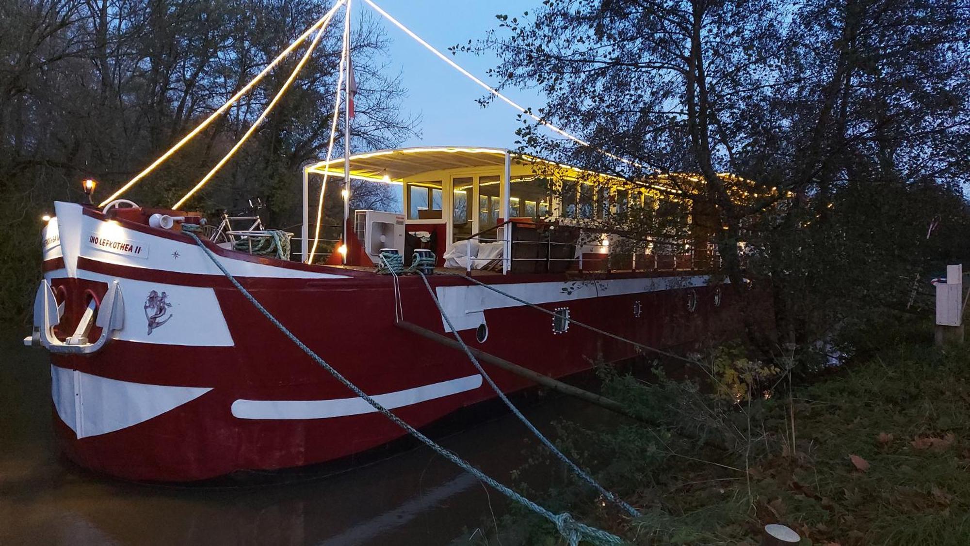 péniche chambre d'hôtes Dole Exterior foto